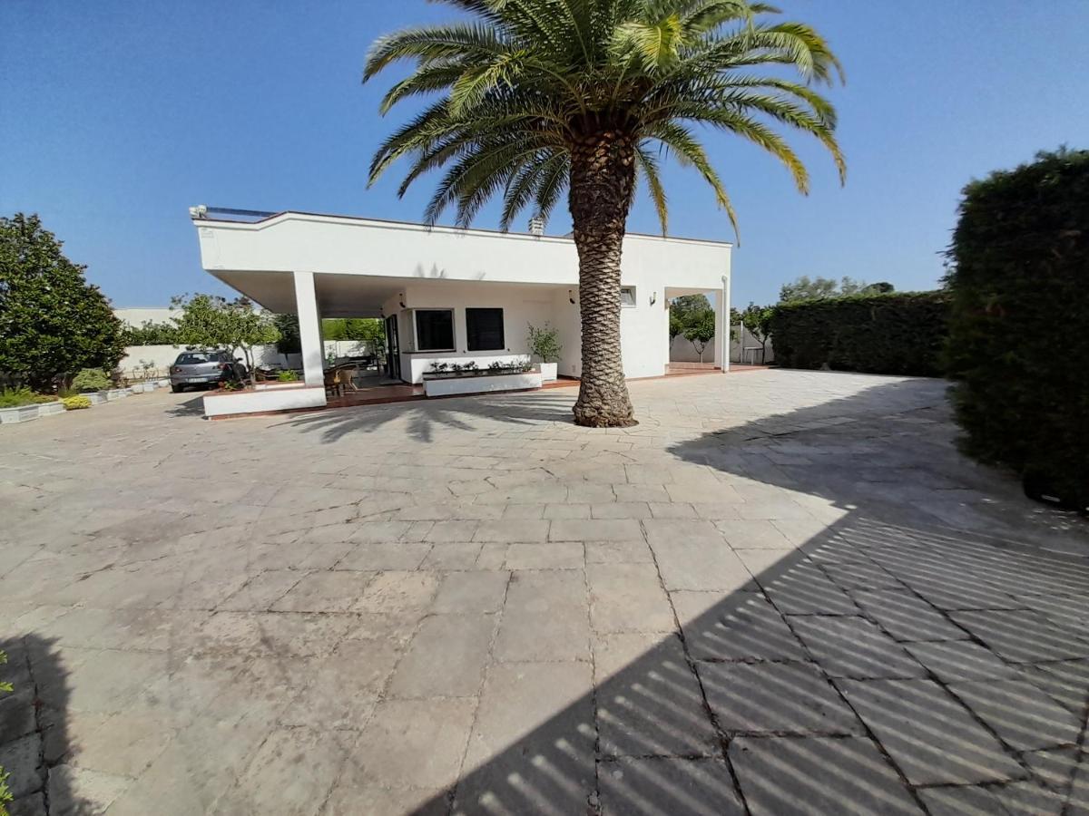 Villa Genvi - Pool & Relax Поліньяно-а-Маре Екстер'єр фото