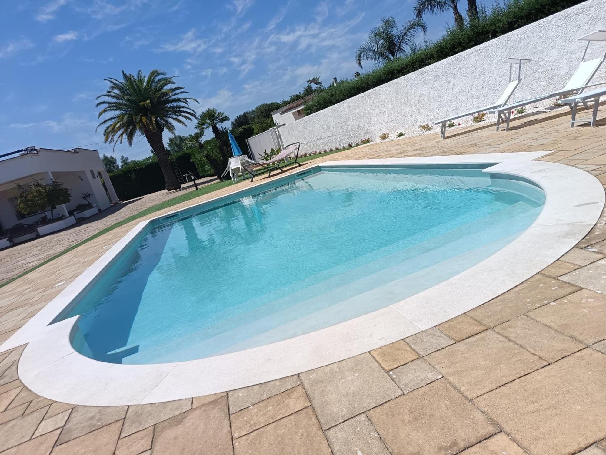 Villa Genvi - Pool & Relax Поліньяно-а-Маре Екстер'єр фото